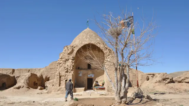 آرامگاه سلطان ابراهیم غزنوی.