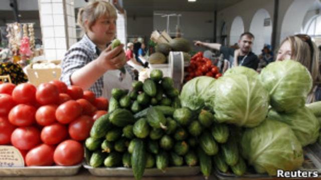 Овощи на рынке в Санкт-Петербурге