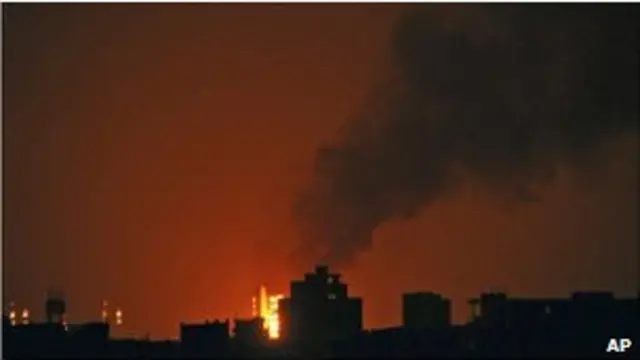 Sejumlah gedung di Sanaa dibakar 