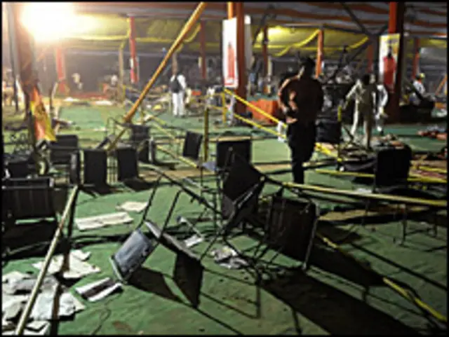 खाली करवाया गया रामलीला मैदान