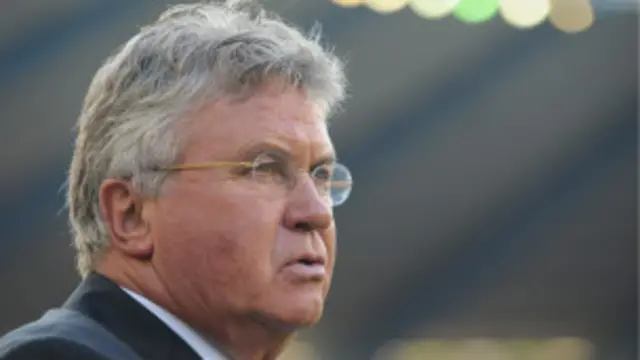 Chelsea sangat menginginkan Guus Hiddink untuk menjadi pelatihnya musim depan.