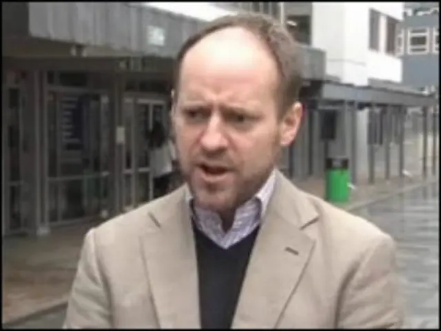 یو برتانوی مسلمان محمد عیسی (الیکس)