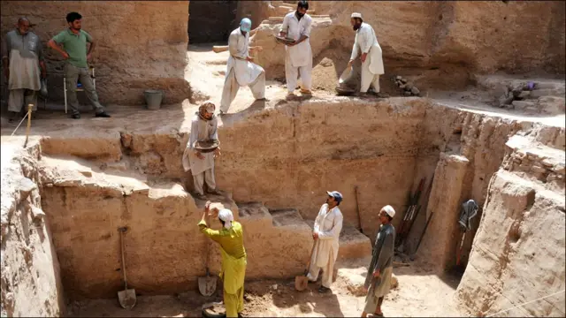 ماہرین آثار قدیمہ کا کہنا ہے کہ آرکیالوجی کے ذریعے سیاحت کو فروغ دیا جا سکتا ہے جو امن و امان کی غیر یقینی صورتحال اور دہشت گرد واقعات کی وجہ سے متاثر ہوئی ہے۔