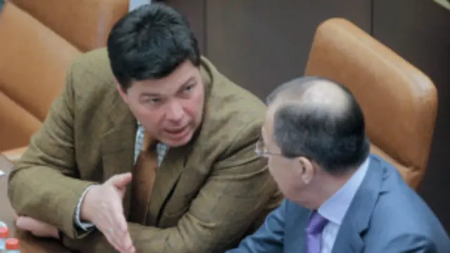 Mikhail Margelov (kiri) diutus pemerintah Rusia temui pemberontak Libia