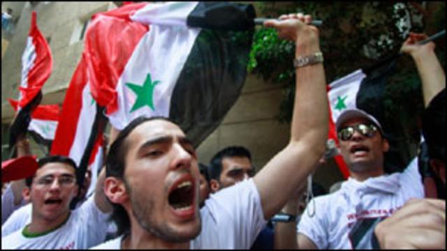 سوريون يحتجون في القاهرة