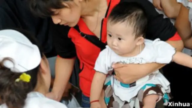 三聚氰胺受害兒童（新華社2008年檔案圖片）