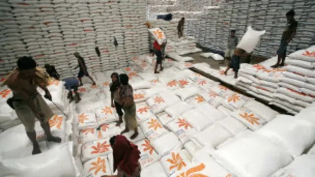 Bulog harus memiliki cadangan beras nasional minimal 1,5 juta ton.