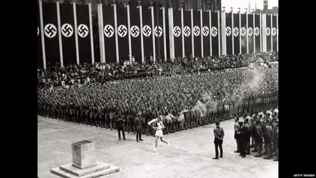 الشعلة الأولمبية في دورة برلين 1936