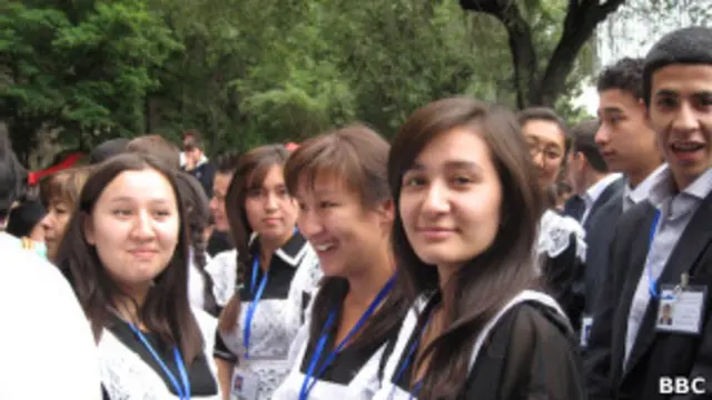 Несмотря на экспериментальный статус экзамена, ученики, не сдавшие ГИА, будут оставлены на второй год