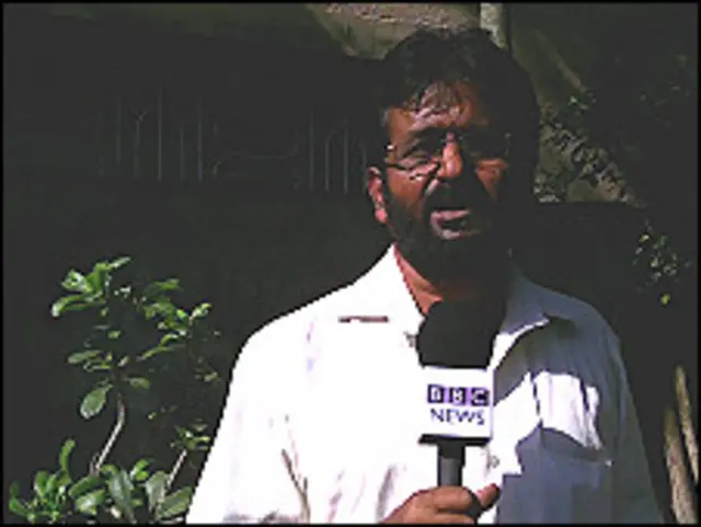 बीबीसी के लिए सिटीज़न रिपोर्टर स्वपन मुखर्जी. 