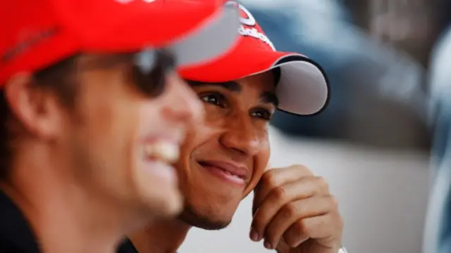 Lewis Hamilton dan Jenson Button