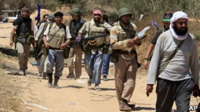 Ливийские повстанцы у Мисраты