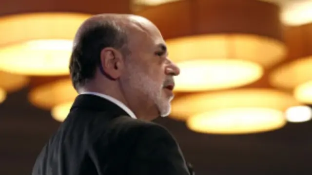 Ben Bernanke peringatkan agar AS tingkatkan limit utangnya saat ini.