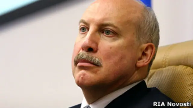 Скандал вокруг губернатора Дмитрия Мезенцева получил широкую огласку благодаря интернету