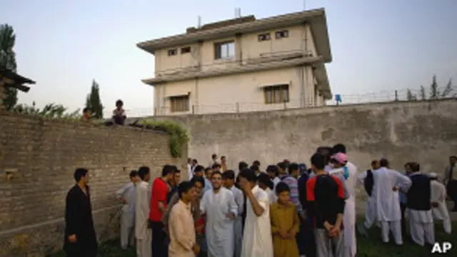 Bên ngoài tòa nhà ở Abbottabad, nơi Bin Laden trú ẩn nhiều năm