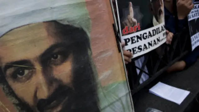 Sebagian alumni pesantren Al-Mukmin menjadi radikal setelah kontak dengan Osama bin Laden