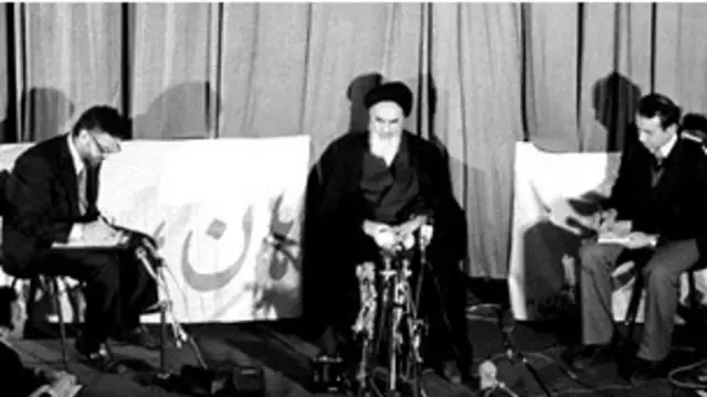 آقای یزدی می گوید دولت موقت بر اساس تجارب انقلاب ها در سایر نقاط جهان، حمله عراق به ایران را پیش‌بینی کرده و آن را قابل پیشگیری هم می‌دانست