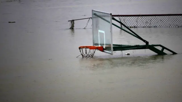 Banjir di kawasan tengah dan selatan Cina
