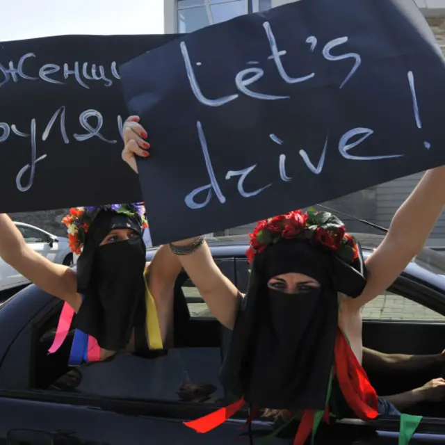 Wanita Ukraina ini menggelar demonstrasi di ibukota negara mereka, Kiev untuk menarik perhatian media. 