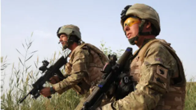 美国前防长警告说,英国削减国防开支,将减弱英国的全方位能力。