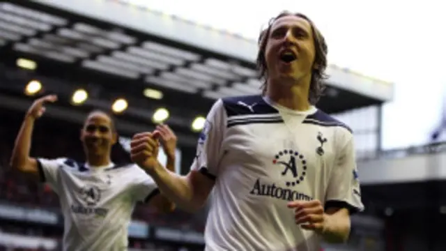 Luka Modric diminati banyak klulb besar Inggris antara lain Manchester United dan Chelsea.