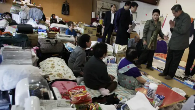 Presiden Susilo Bambang Yudhyono berkunjung ke tempat penampungan pengungsi