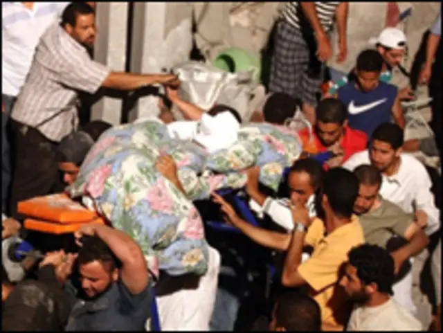 لیبیائی حکام کے فضائی حملے میں کم از کم سات افراد مارے گئے