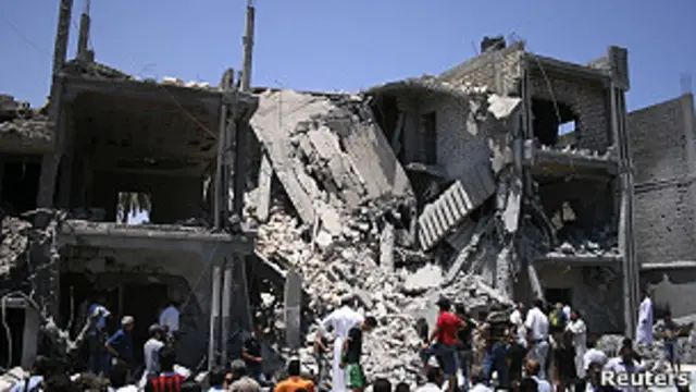 Dampak serangan NATO di Tripoli