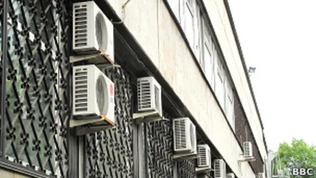 кондиционеры на офисном здании в Москве