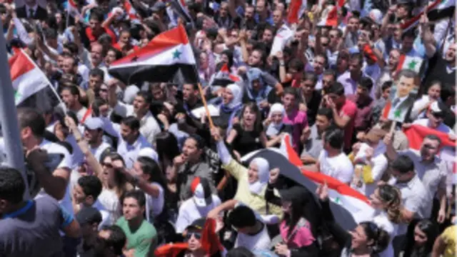 Suriye'nin yüzde 12'sini oluşturan Aleviler, çatışma sürecinde Esad rejiminden yana tavır alıyor.