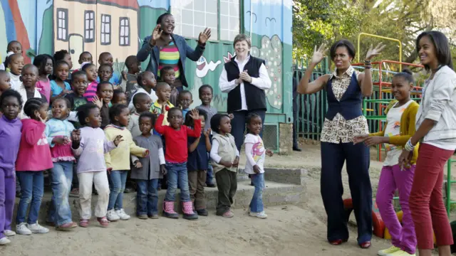 عائلة اوباما في مركز رعاية الأطفال