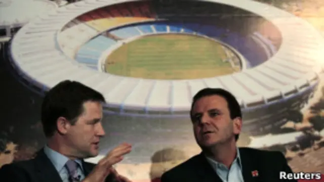 O vice-premiê britânico, Nick Clegg (esq), com o prefeito do Rio, Eduardo Paes (Reuters)