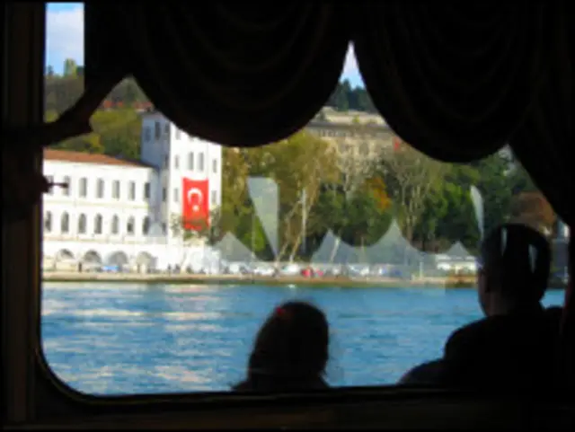 Туркияда бир неча ўнлаб ўзбекистонлик собиқ "турк" талабалари қочиб юргани ишонилади