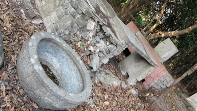 香港辛亥革命遗迹：元朗下白泥碉堡侧的废弃露天炉灶