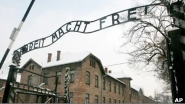 Bekas kamp konsentrasi Auschwitz di Polandia