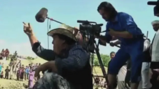 کارپوهان وايي په افغان سينما کې ځوانانو په فعاليت يو خوځښت پيل شوی دی.