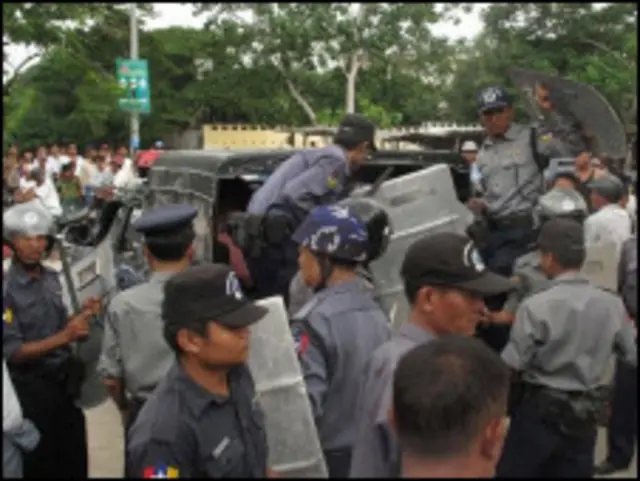မြန်မာပြည် ရဲတပ်ဖွဲ့ နဲ့ ပတ်သက်လို့ မကောင်း သတင်း တွေ မကြာခဏ ကြားရတတ်လေ့ရှိ