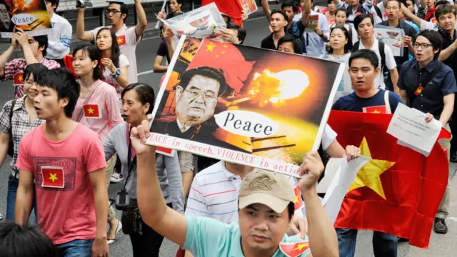 Pengunjuk rasa Vietnam di Tokyo protes atas Cina