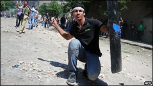 Aksi kekerasan masih terus berlangsung di ibukota Mesir, Kairo.