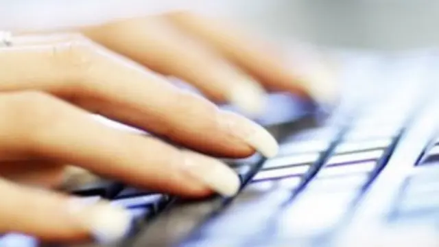 Wikipedia no es la única enciclopedia con escasas editoras mujeres.