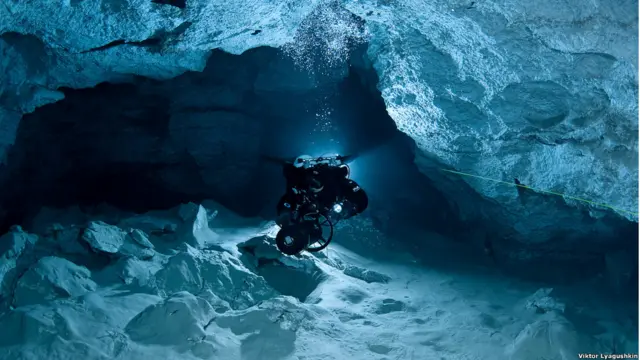 Водолаз на дне