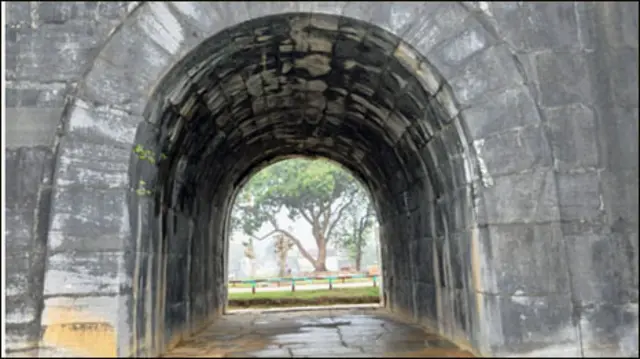 Di tích thành Nhà Hồ (Hình: Báo Thanh Hóa)