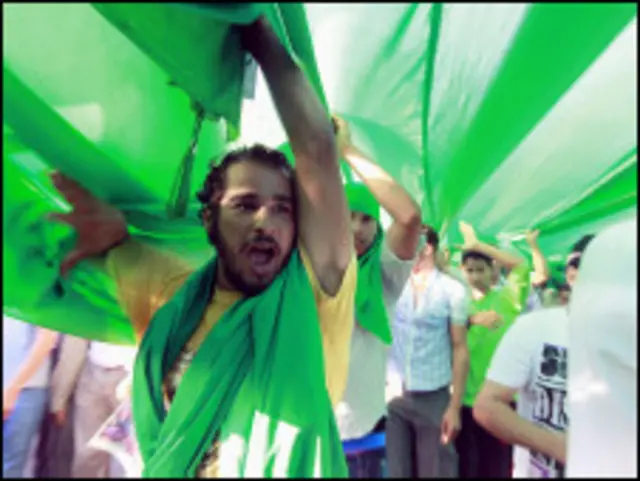 حامیوں کو ریکارڈنگ میں ہدایت دی گئی کہ وہ لبیا کے مغربی پہاڑوں پر احتجاجی مارچ جاری کریں