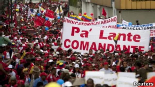 Manifestação em apoio a Hugo Chávez em Caracas 