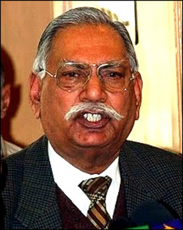 جنرل ضیاء الحق کے دستِ راست اور انیس سو ستتر کے مارشل لاء کے ایک اہم کردار جنرل فیض علی چشتی جو اس وقت ٹرپل ون بریگیڈ کے کور کمانڈر تھے 