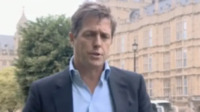 Hugh Grant, em entrevista à BBC nesta quarta