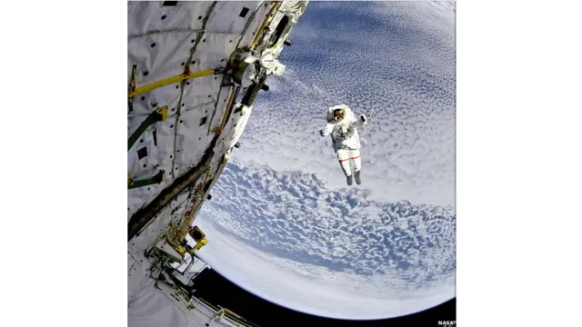 Ônibus espacial Discovery (fotos: Nasa)