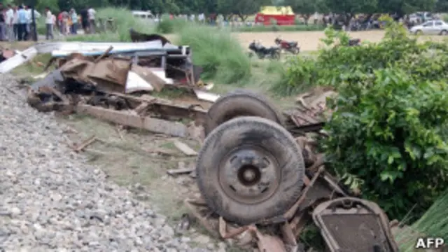 На месте катастрофы два дня назад