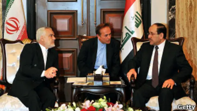 نائب الرئيس الإيراني محمد رضا رحيمي مع رئيس الوزراء العراقي نوري المالكي