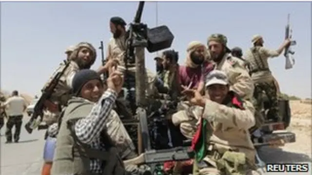 مجموعة من مسلحي المعارضة الليبية
